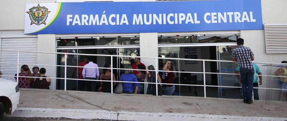 Famácia Municipal Central da Cidade Ocidental.